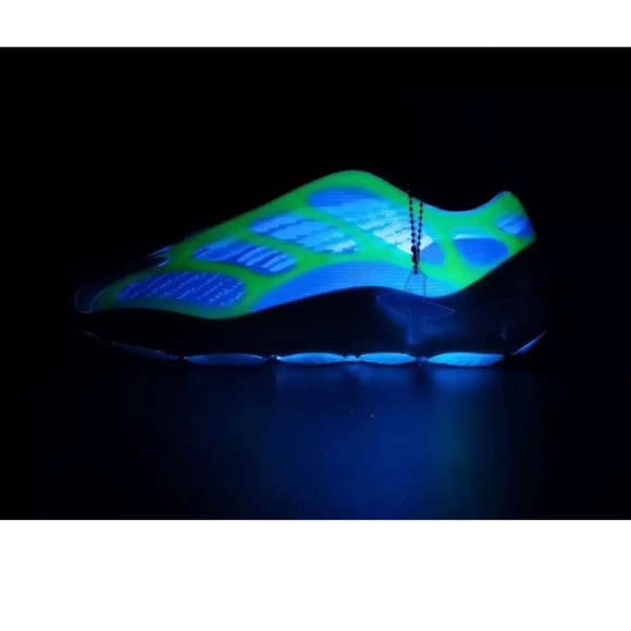 Adidas yezzy - Picture 6 of 7